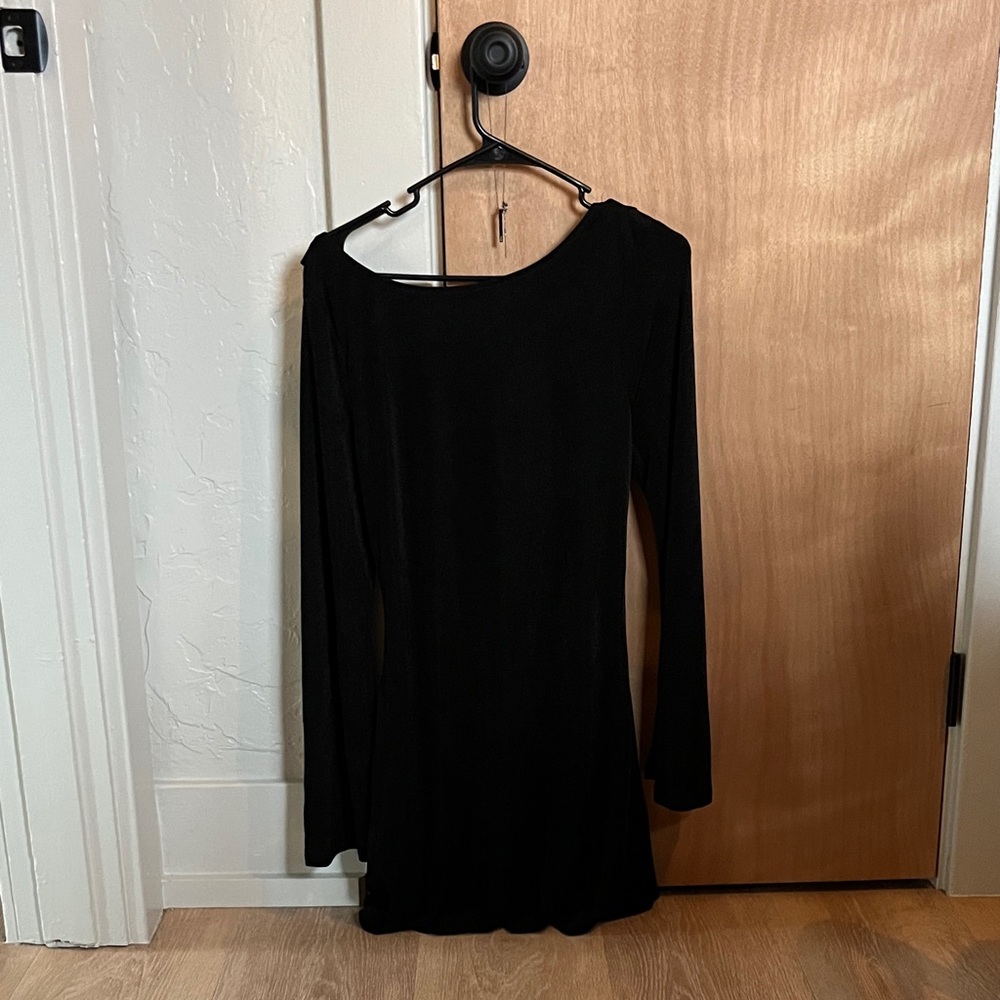 Elegant Black Long Sleeve Velvet Dress